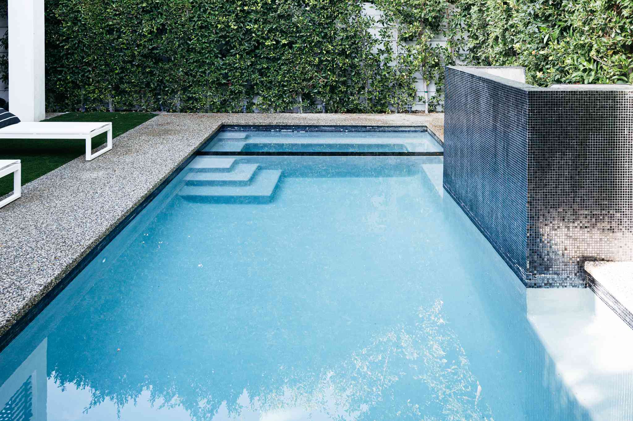 Choosing the Right 24 Round Pool Liner